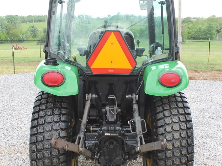 john-deere-3520-image-4
