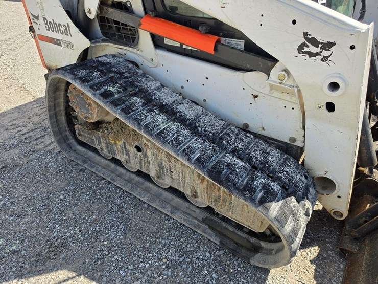 2013-bobcat-t650-image-22