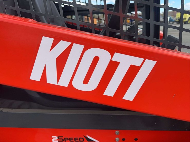 2024-(new/unused)-kioti-sl750u-wheeled-skid-steer-loader-image-14