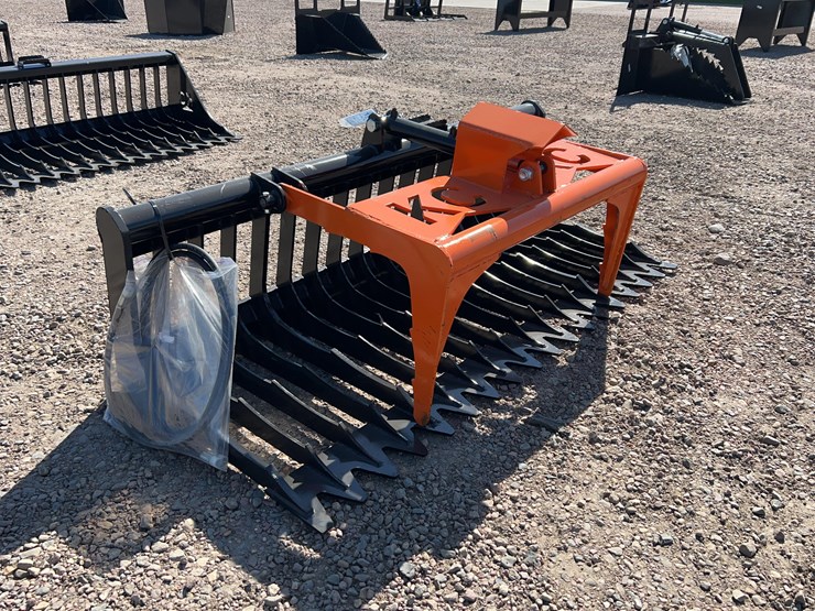 skeleton-grapple-bucket-image-2