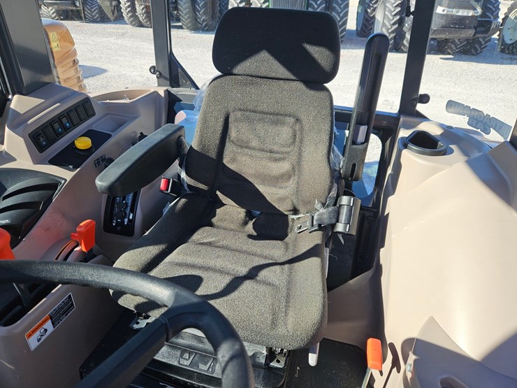 2019-kubota-m6060-image-17