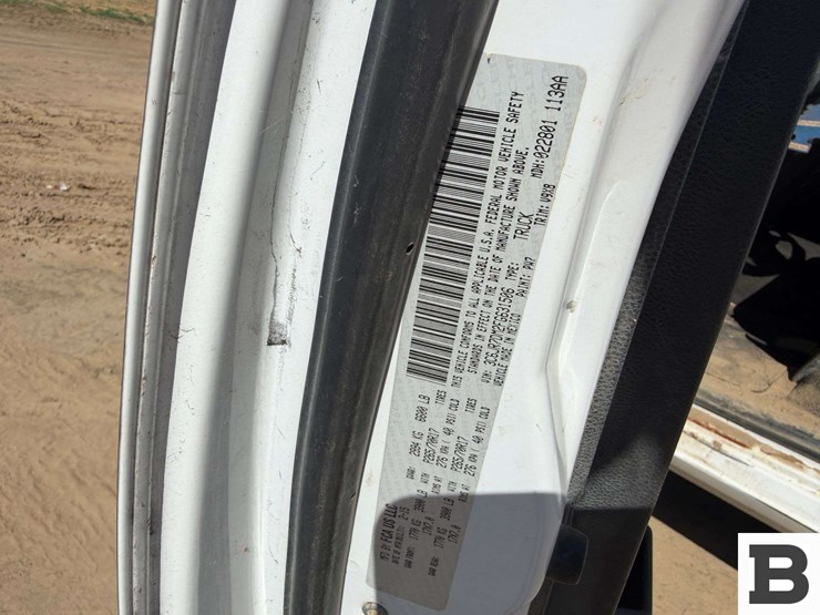2015-dodge-1500-image-12