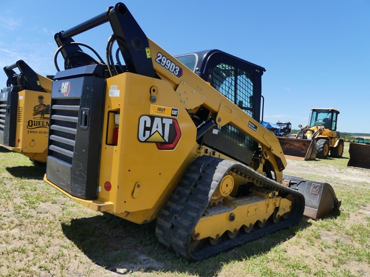 2021-caterpillar-299d3-image-3