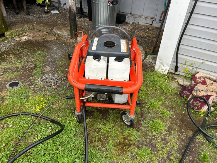 #102-•-husqvarna-pressure-washer-image-3