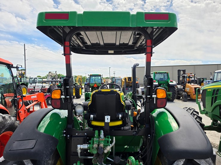 2022-john-deere-5090e-image-12