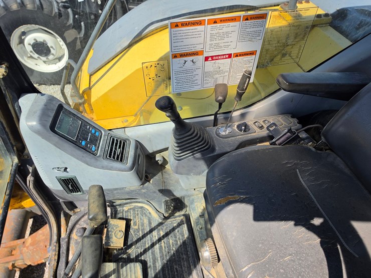 2004-komatsu-pc78mr-6-image-13