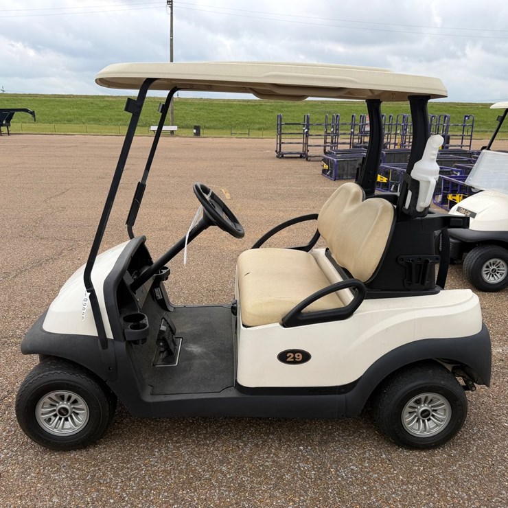 #9090 • 2021 club car precedent Golf Cart