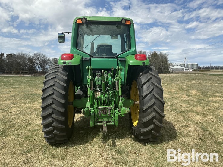 2005-john-deere-7520-image-6