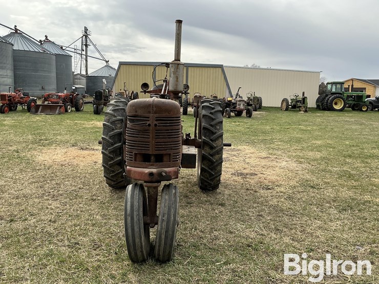 1953-farmall-super-h-2wd-tractor-image-2
