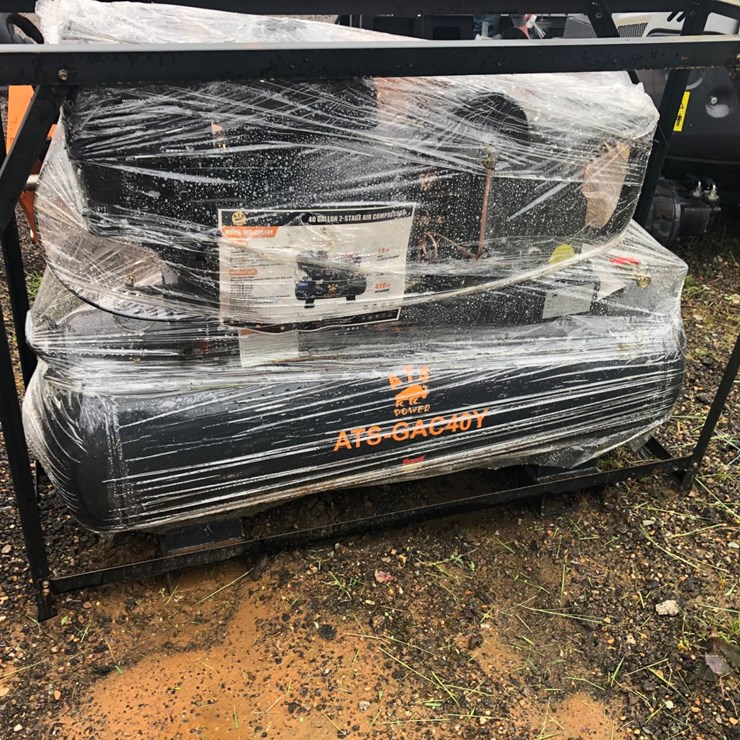 #28 • 40 GALLON 2 STAGE AIR COMPRESSOR