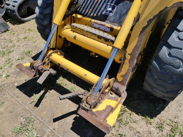 2000-john-deere-250-image-10