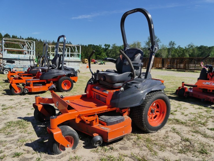 2023-kubota-z412kw-image-1