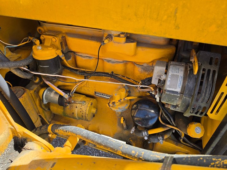 1995-deere-410d-image-23