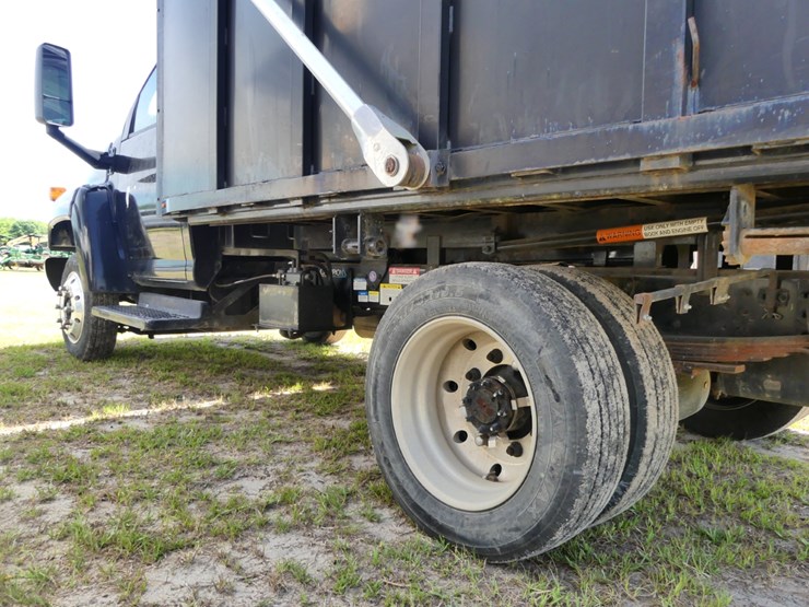 2005-gmc-c5500-image-6