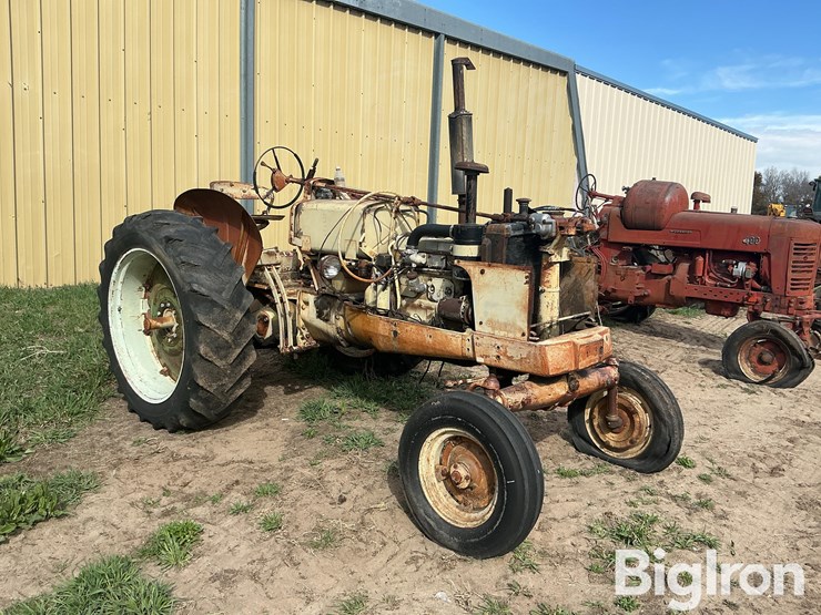 cockshutt-2wd-tractor-image-3