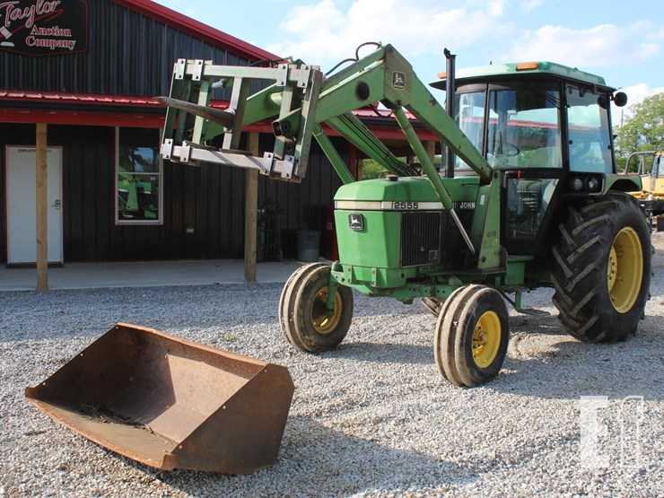 john-deere-2555-image-1