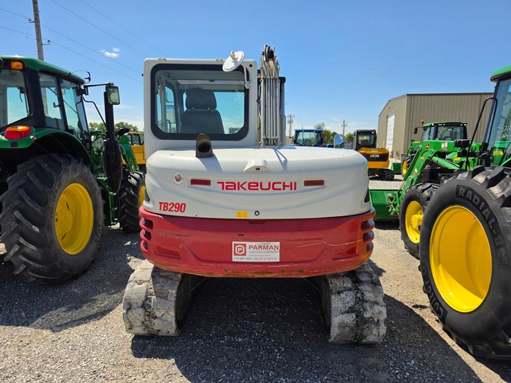 2021-takeuchi-tb290-image-16