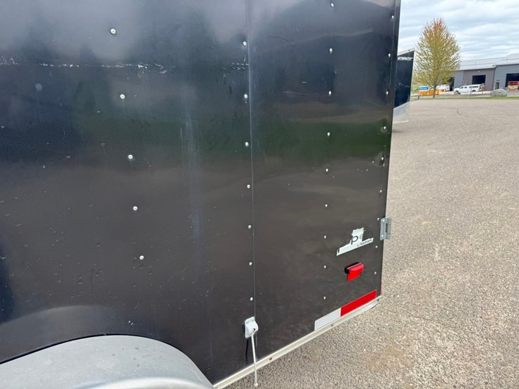 #3892-•-2015-haulmark-18'-enclosed-trailer-image-15