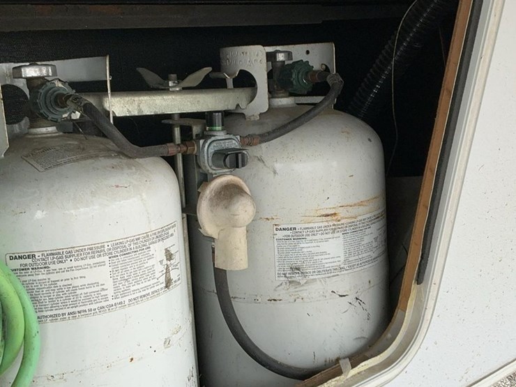 #2250-•-2000-keystone-springdale-lite-rv-image-16