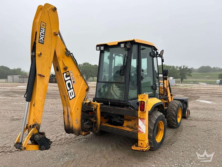 2016-jcb-3cx-image-4
