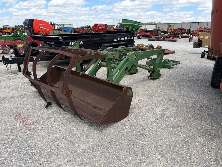 john-deere-158-image-8
