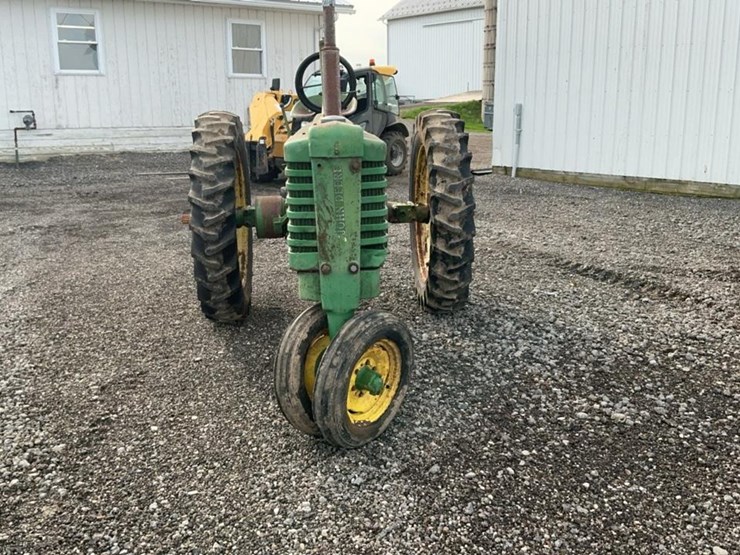 john-deere-b-image-8