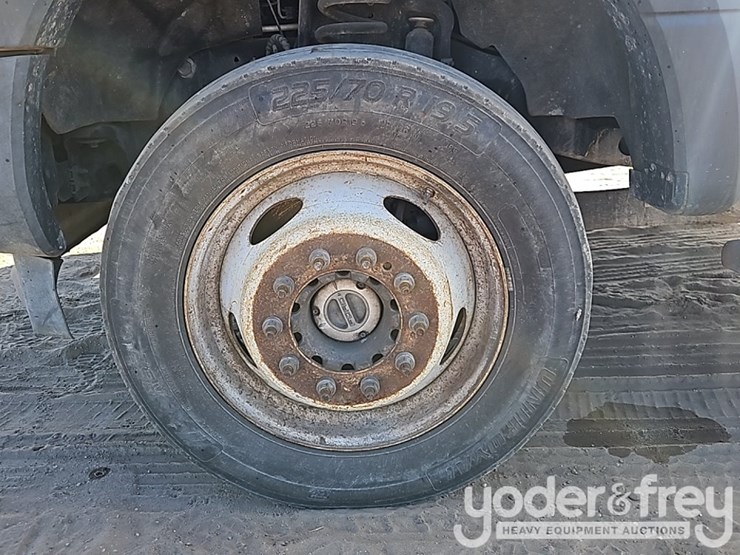 2019-ford-f550-xl-image-13
