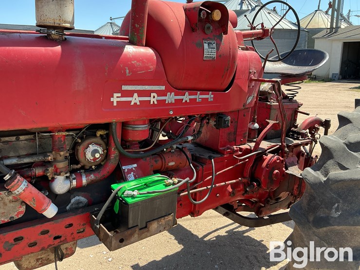 1956-farmall-400-2wd-tractor-image-15