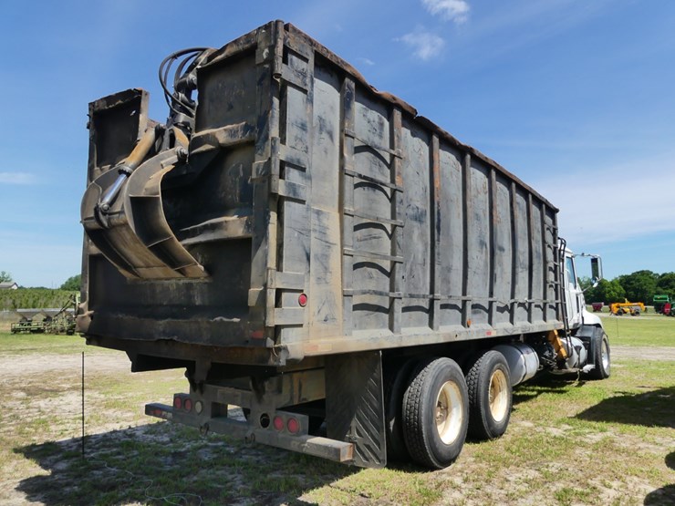 2001-mack-grapple-truck-image-4