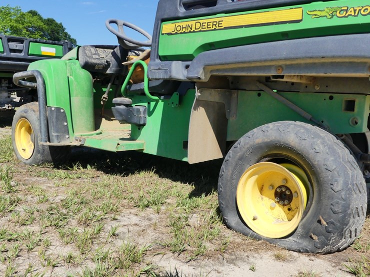 2011-john-deere-gator-image-7