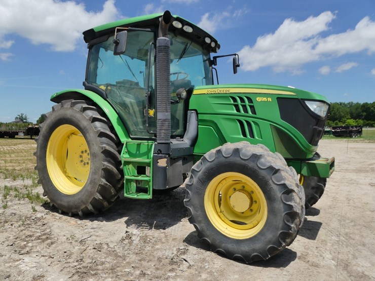2014-john-deere-6125r-image-1