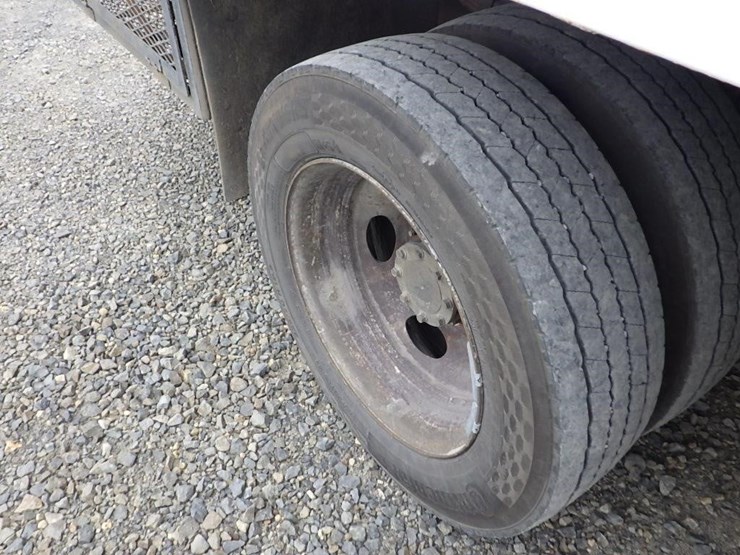 2015-ford-f550-image-25