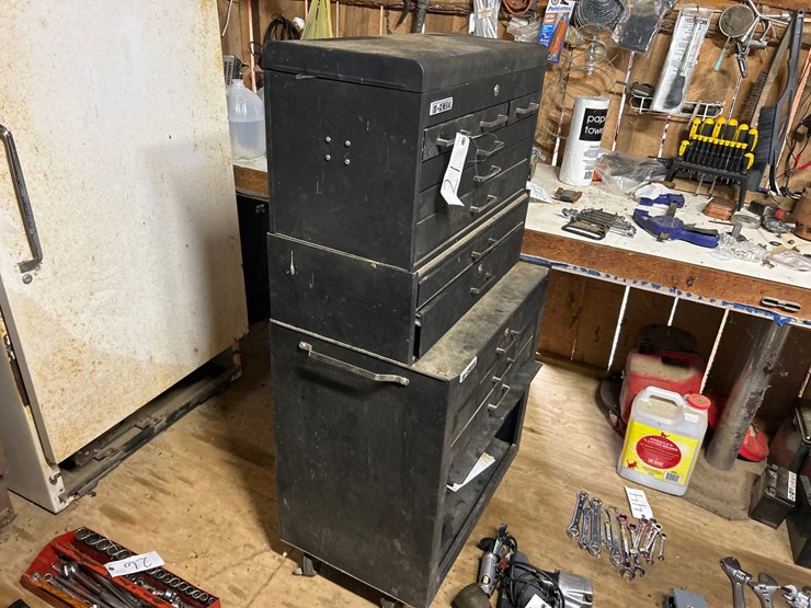 #21-•-u.s.-general-tool-chest-and-contents-image-2