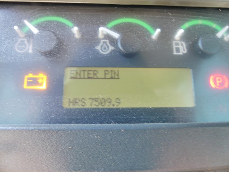2019-deere-650k-lgp-image-15