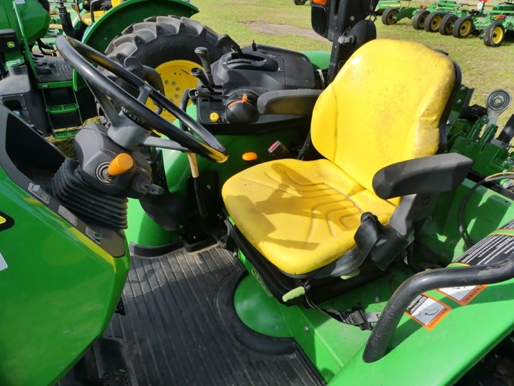 2023-john-deere-5105m-image-9