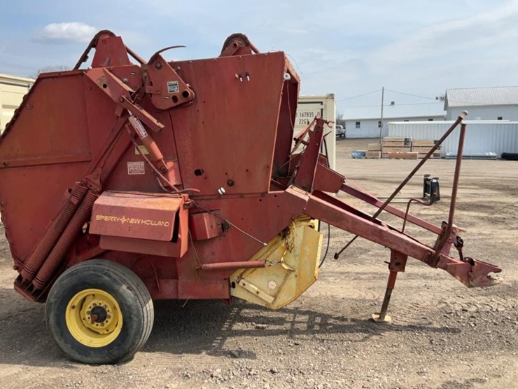 new-holland-847-image-7