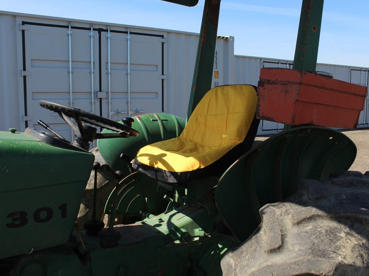 john-deere-301-image-26