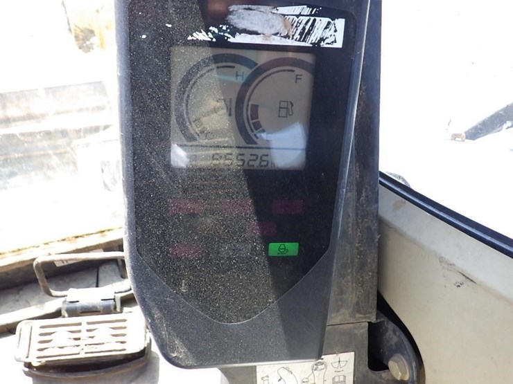 2012-john-deere-60d-image-46