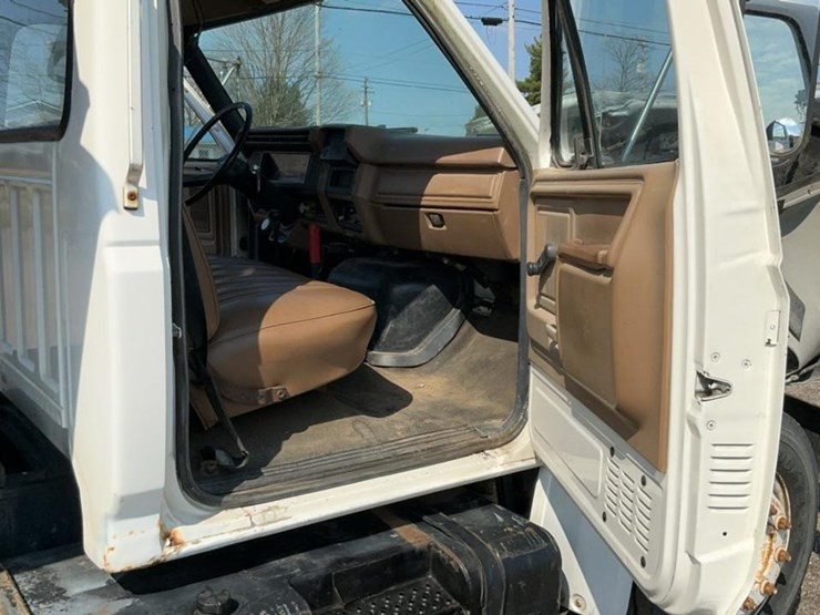 #1951-•-1990-ford-700-dump-truck-image-67
