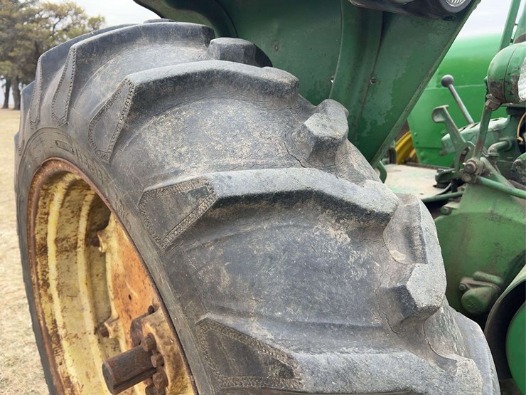 john-deere-720-image-36