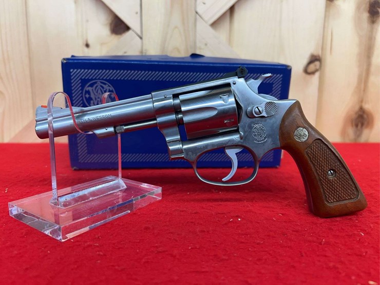smith-&-wesson-model-63-revolver-.22-lr-image-1