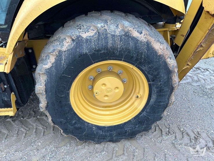 2013-caterpillar-420f-image-41