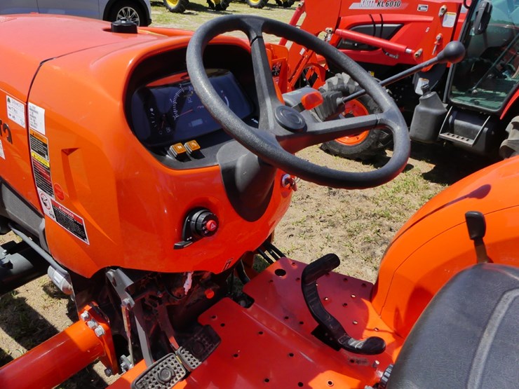 2022-kubota-l4701-image-13