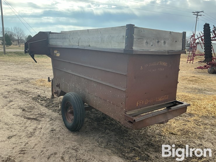 kelly-ryan-feed-wagon-image-7
