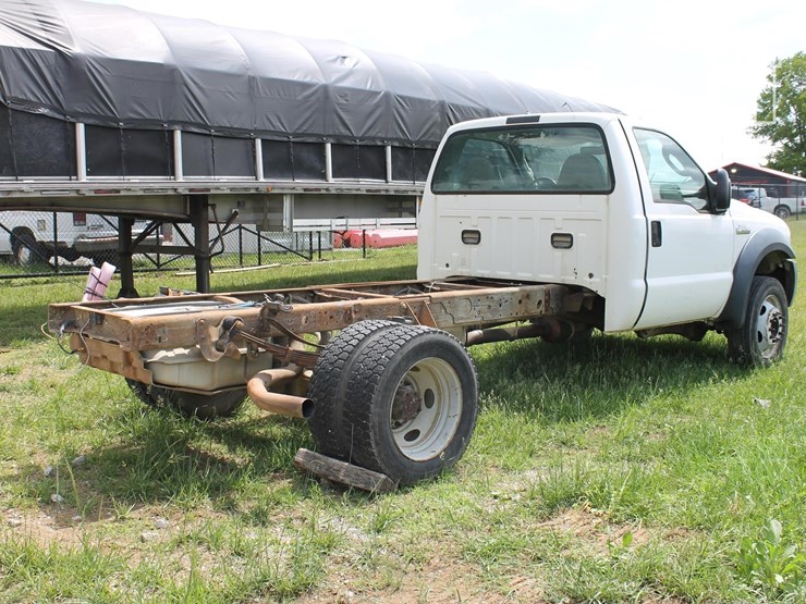 2006-ford-f550-image-4