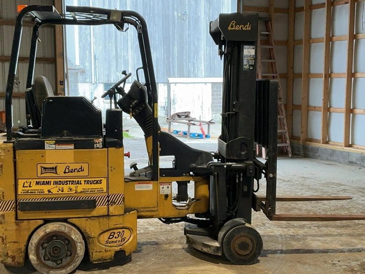 #1301-•-landoll-bendi-series-iv-electric-articulating-forklift-image-6