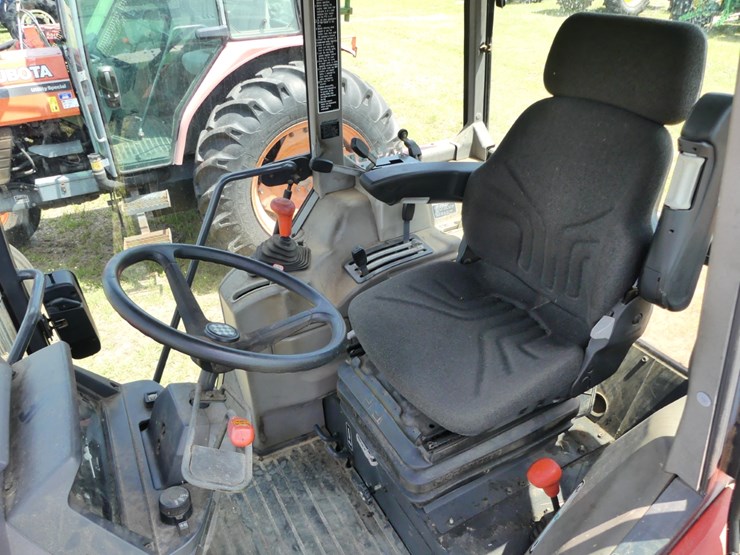 2000-kubota-m9000-image-10