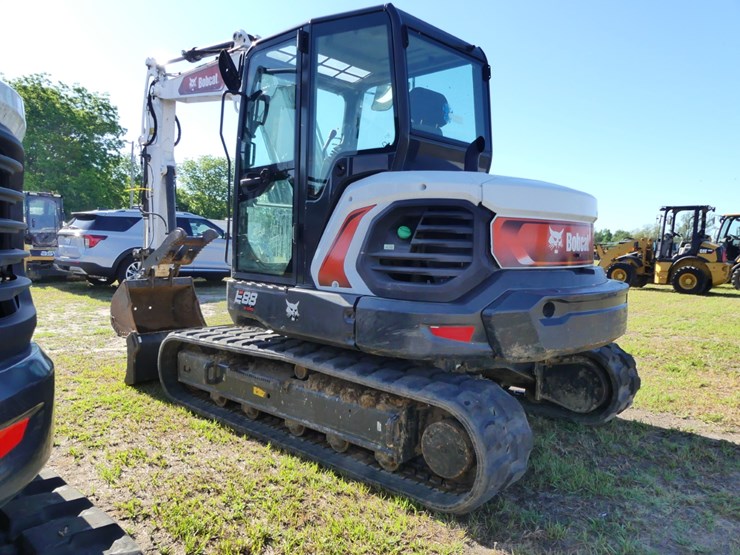 2022-bobcat-e88-image-4