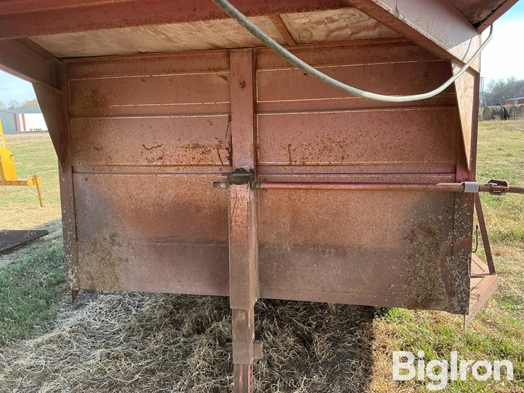 1986-s-&-s-t/a-livestock-trailer-image-13