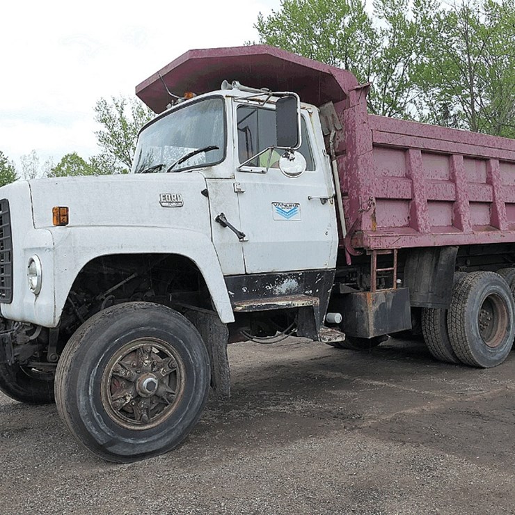 1982 FORD LNT8000